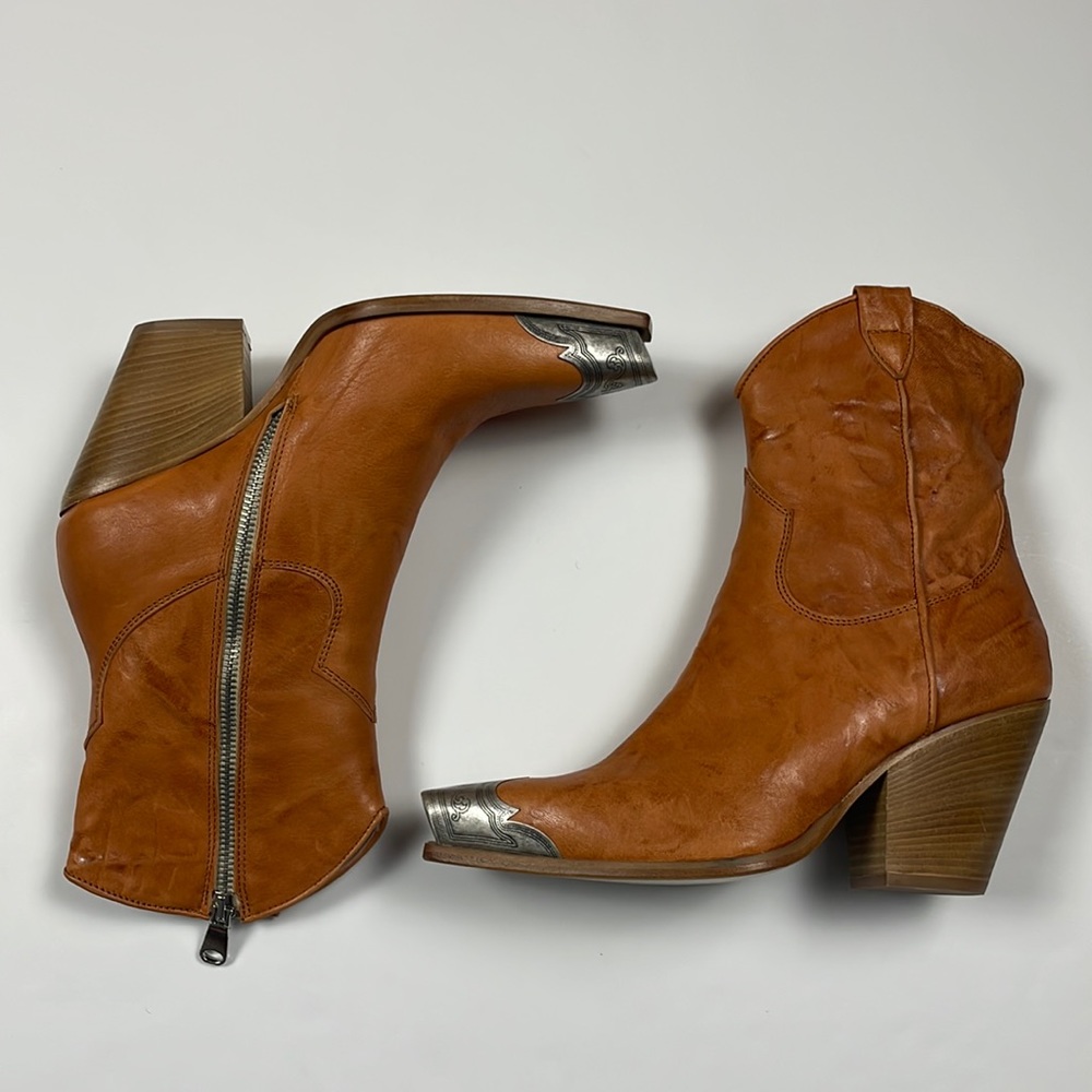 Free People. Brayden Boots.  Size 39.5. NWOB.